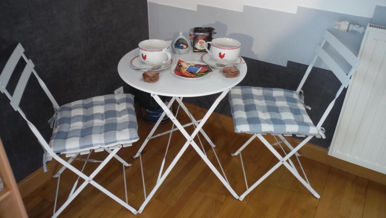2 Belles Chambres Avec Balcon Sdb Et Wc Privatifs Lannion Luaran gambar